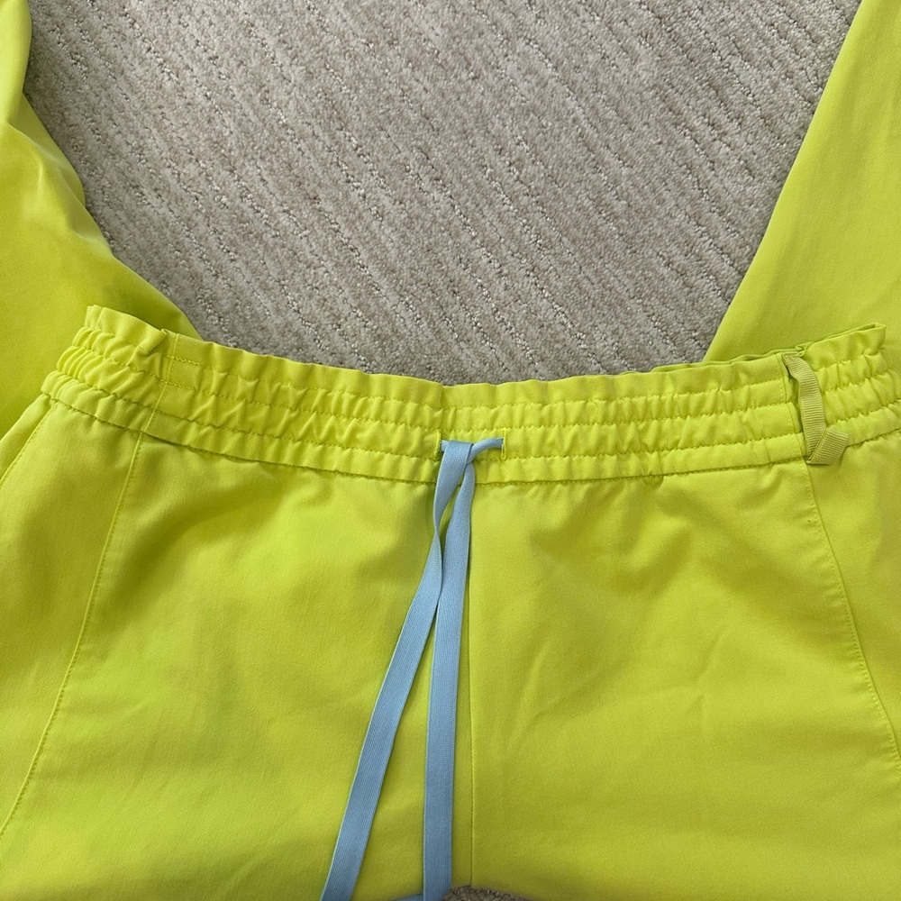 Citrine Lesage Jogger Scrub Pants - Picture 3 of 4